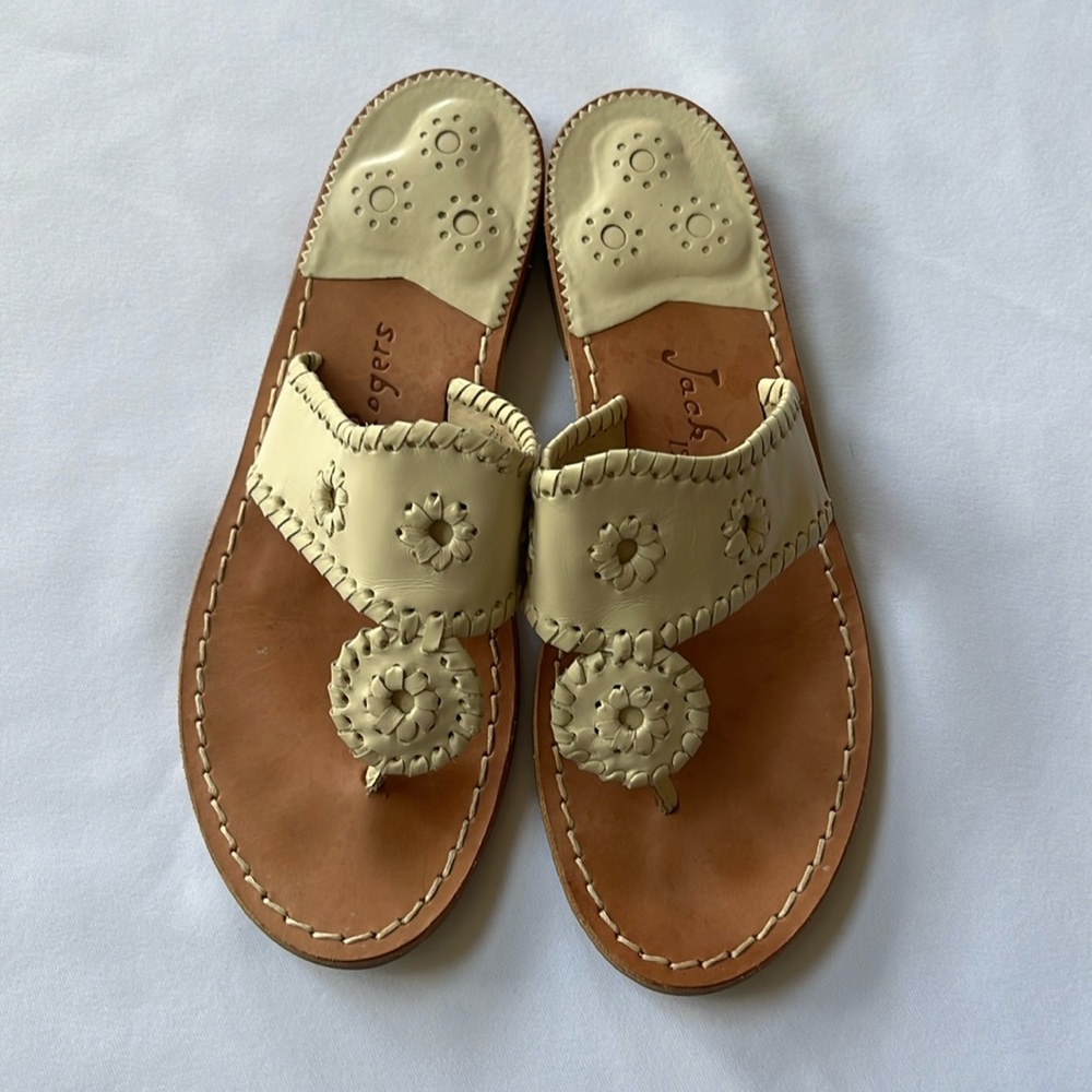 Jack Rogers Sandals Size 7.5. Very good condition. Oatmeal/beige